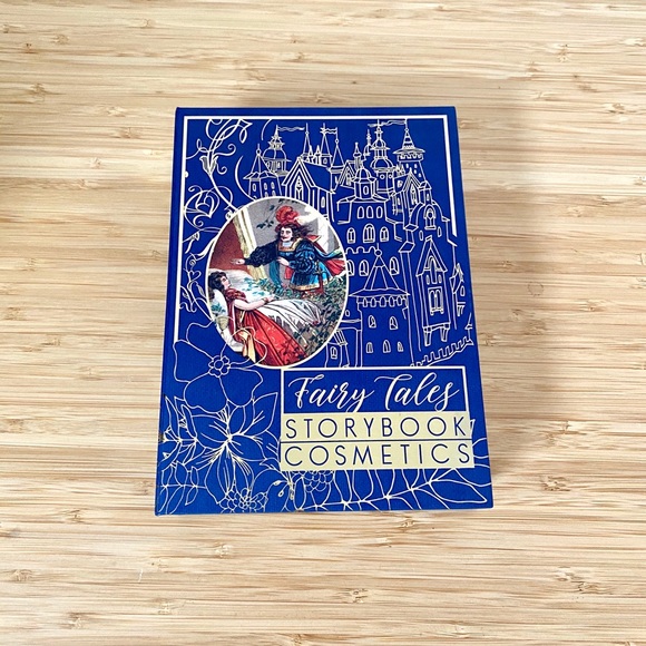 Little Briar Rose Eyeshadow Palette - Picture 3 of 4